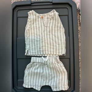 Modern Moments 18m striped set